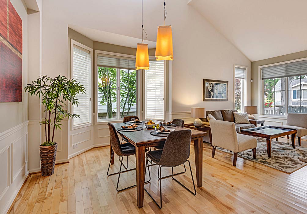 Aufmacher-Bild-Wohnzimmer-Einrichtung-Gelbe-Lampen